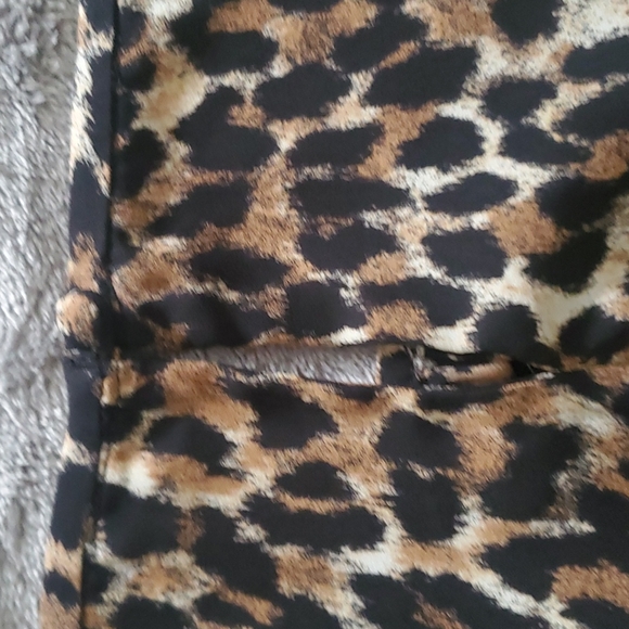 LOFT Leopard Print Flutter Sleeve Top - Picture 7 of 8